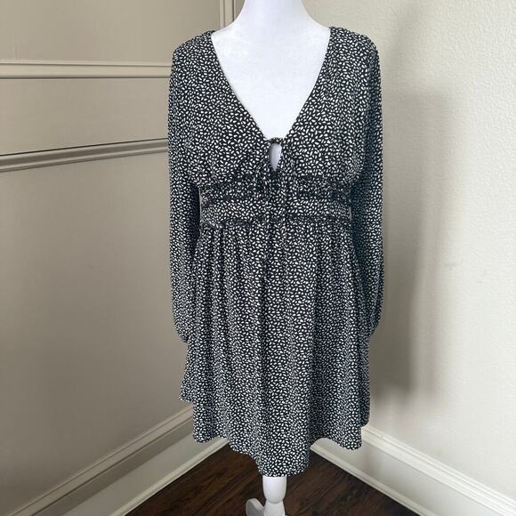 Altar'd State Black/White Layla Peasant Mini Dress Size Small D83258-02A - Picture 1 of 5